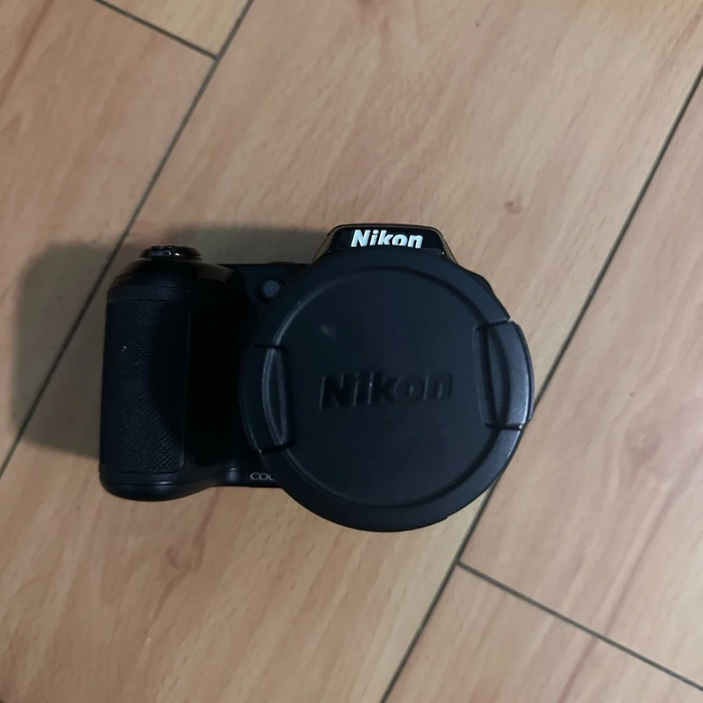 Nikon Coolpix Bundle (Watch the Video)